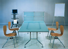 Kancelářské nábytkové, příčkové a regálové systémy